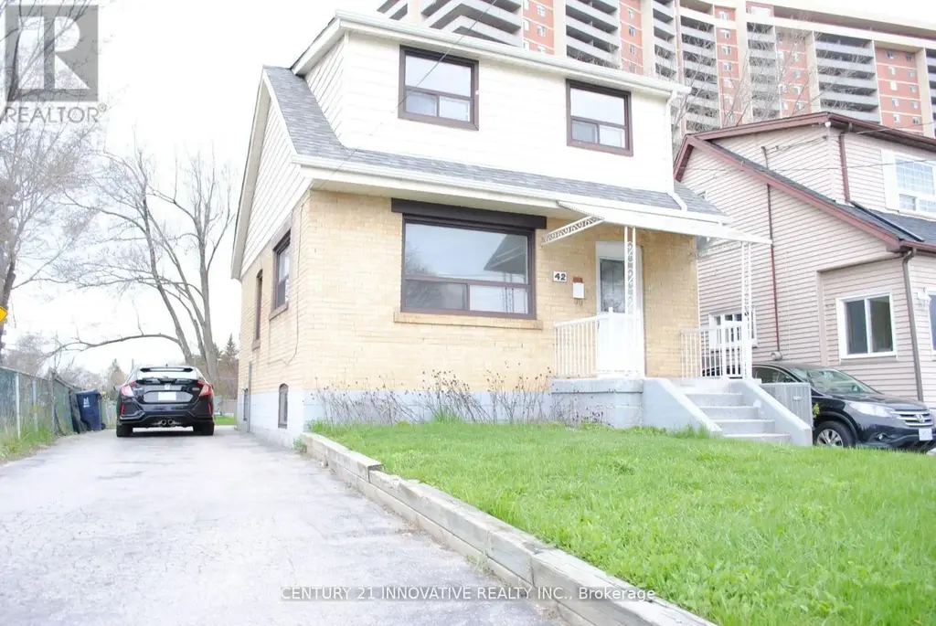 Studio - 42 St Dunstan Drive, Toronto (Oakridge)
